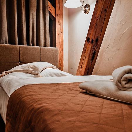 Hotel Zamkowy Mlyn Krapkowice Extérieur photo