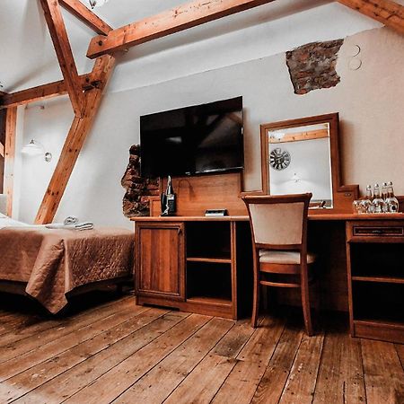 Hotel Zamkowy Mlyn Krapkowice Extérieur photo