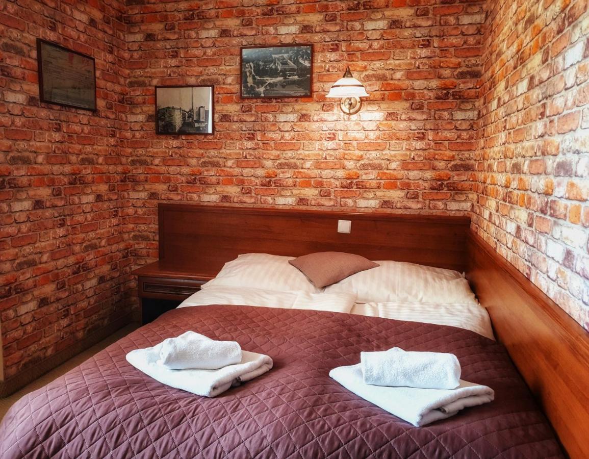 Hotel Zamkowy Mlyn Krapkowice Extérieur photo