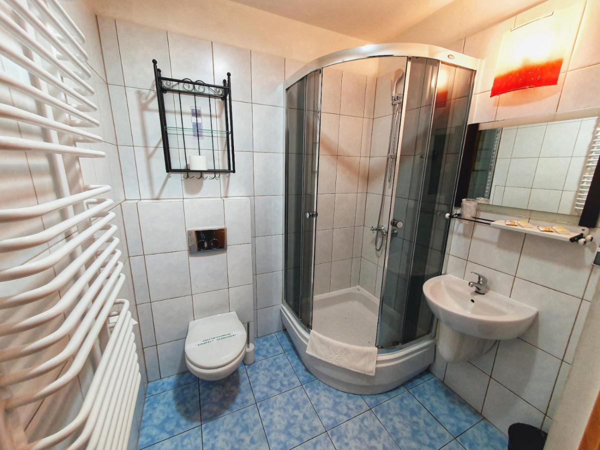 Hotel Zamkowy Mlyn Krapkowice Extérieur photo