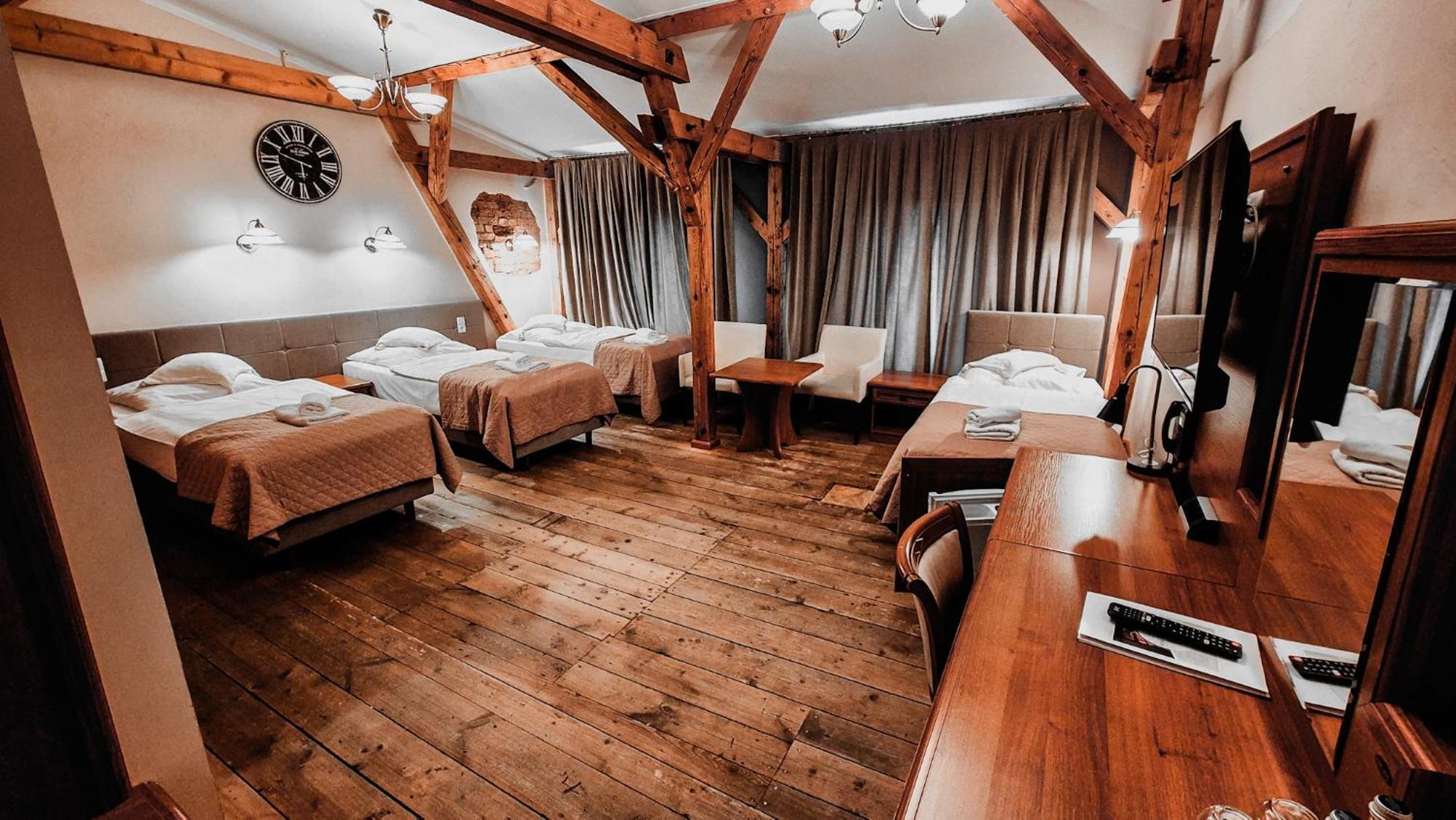 Hotel Zamkowy Mlyn Krapkowice Extérieur photo