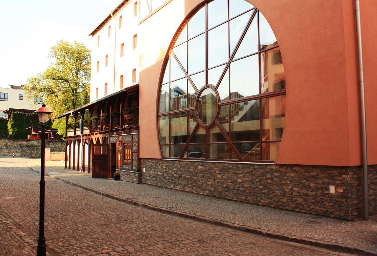 Hotel Zamkowy Mlyn Krapkowice Extérieur photo